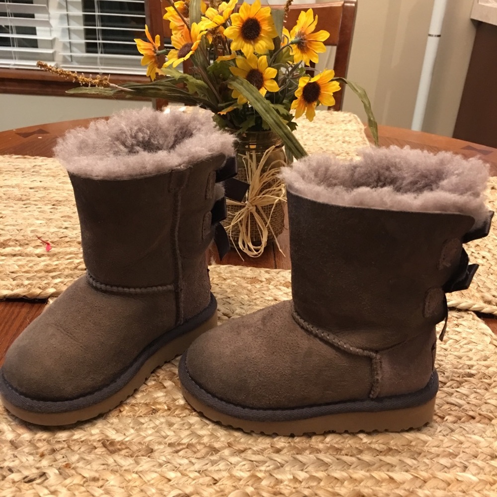 Toddler size 7 brown Ugg boots